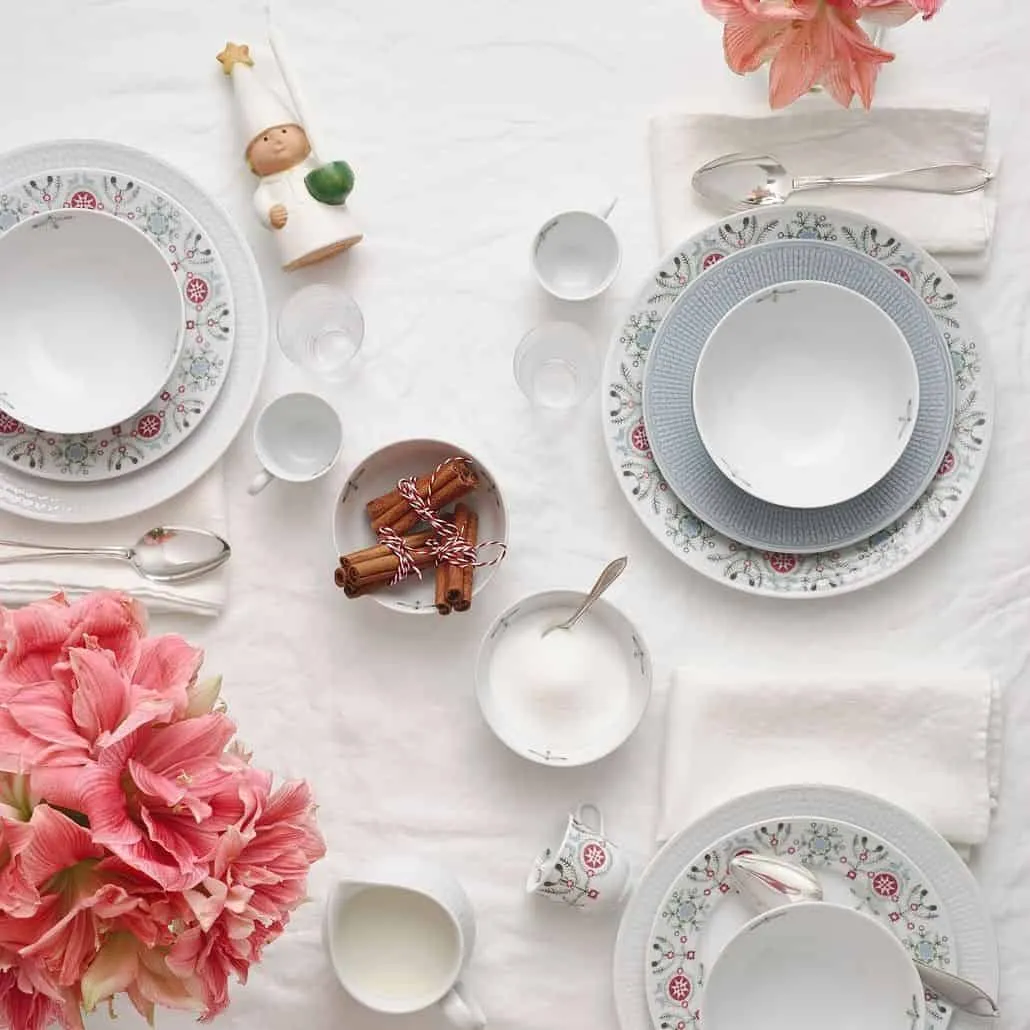 Scandinavian Design for Holiday Table Settings