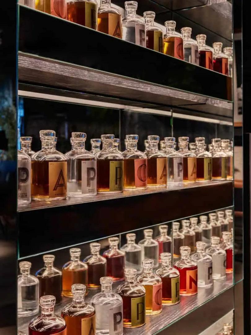 URBANJOBS的Nappo Pizza餐厅——位于伊斯坦布尔 Canyon购物中心的极简主义餐厅