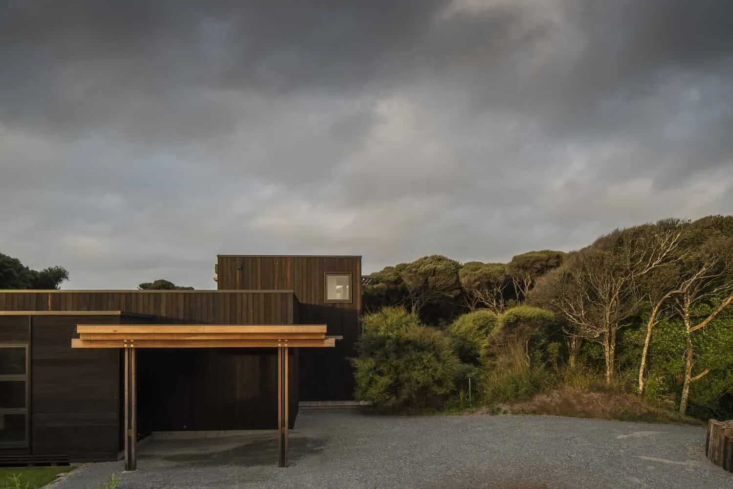 Peka Peka II House by Herriot Melhuish O'Neill Architects in New Zealand