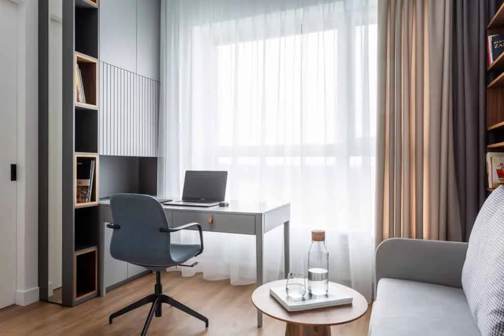 16. 现代家庭办公室