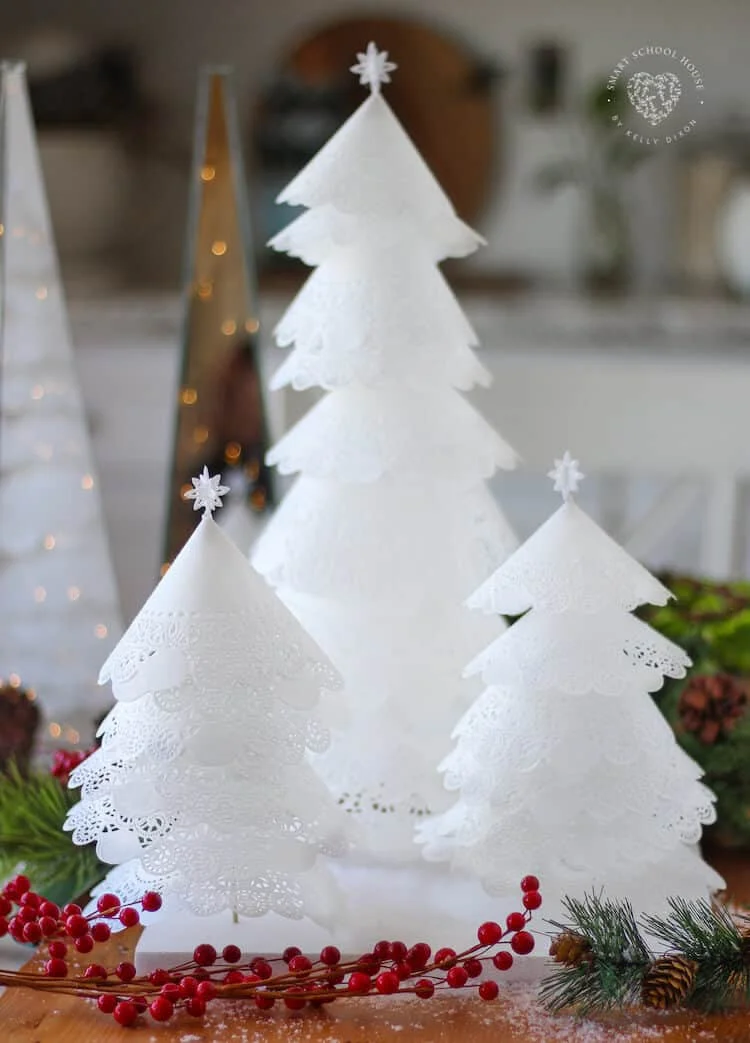 13. DOILY CHRISTMAS TREES