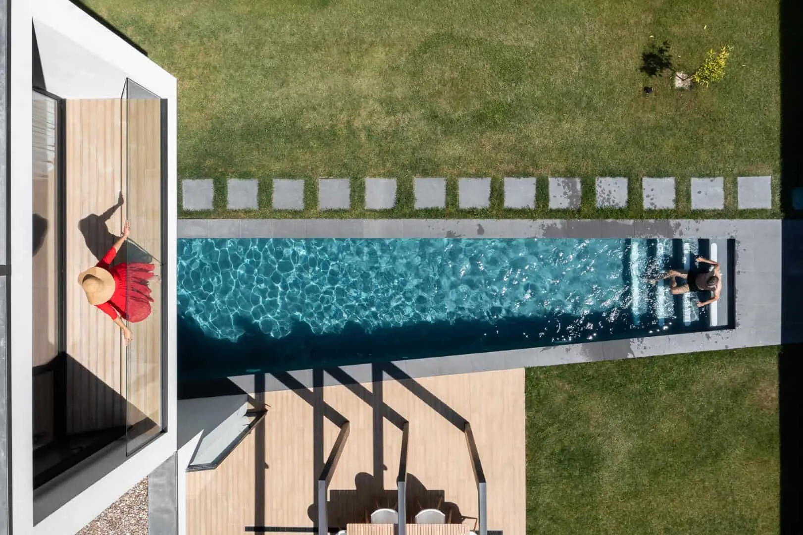 弗拉里建筑网络在葡萄牙阿维罗的对角线住宅