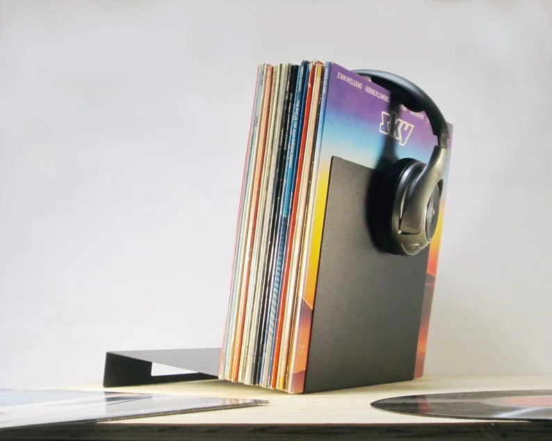 19. 黑胶唱片储存架