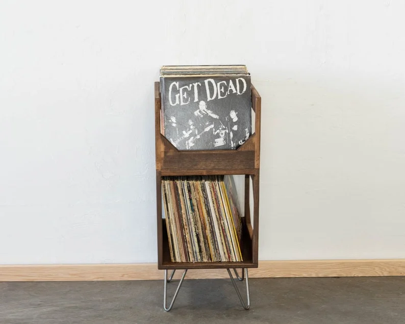 12. 带钉的豪华黑胶唱片支架