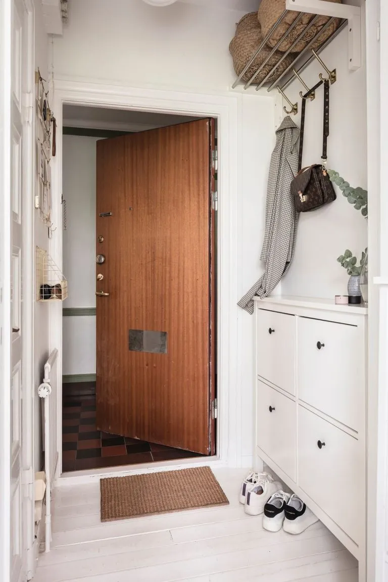 Charming Second-Hand Nordic Mini-Flat