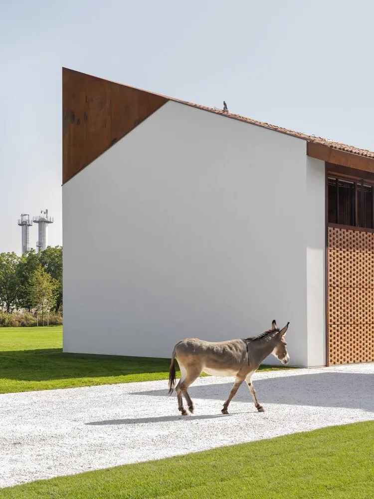 卡洛·拉蒂建筑事务所在意大利帕尔马的绿色住宅