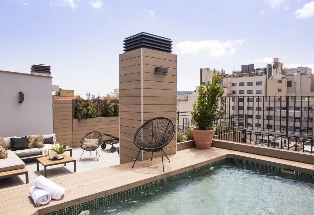 考虑到“家的精神”设计的公寓，会促使您思考室内装修