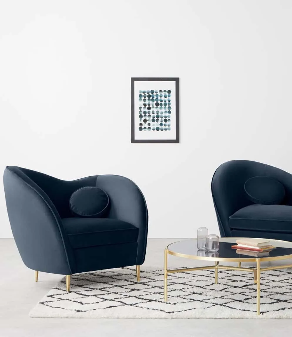 蓝色velvet扶手椅——新的装饰伴侣