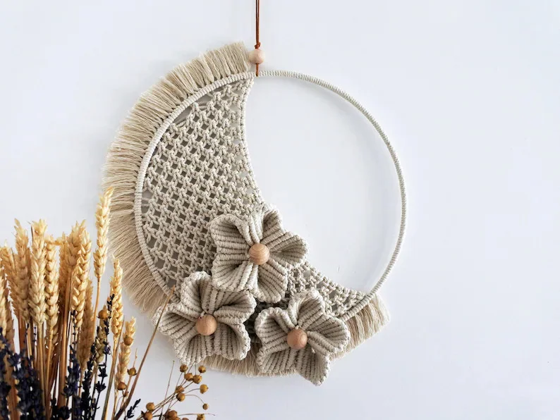 6. Makramee-Blüte Halbmond