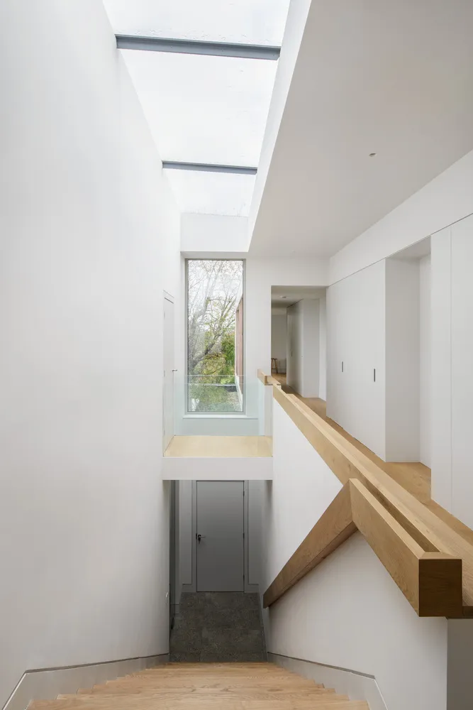 埃利奥特建筑师事务所的漂浮别墅,英国科尔布鲁奇 埃利奥特建筑师事务所的漂浮别墅,英国科尔布鲁奇