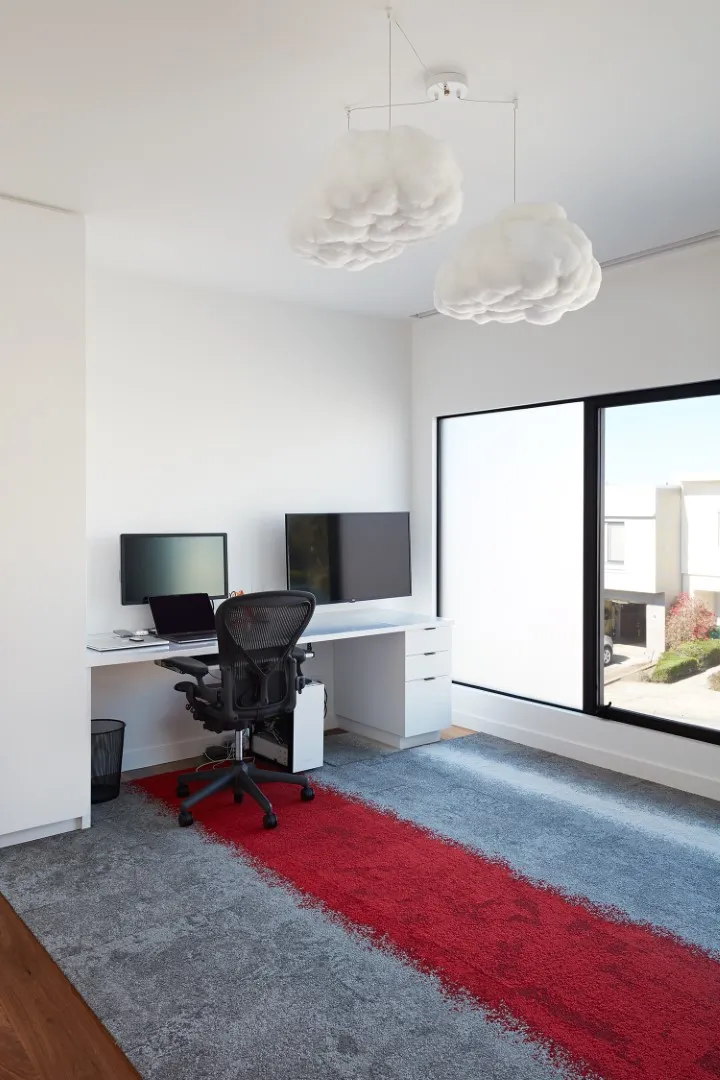 Modern翻转 from Klopf Architecture: Bright House with Reverse Layout in San Francisco