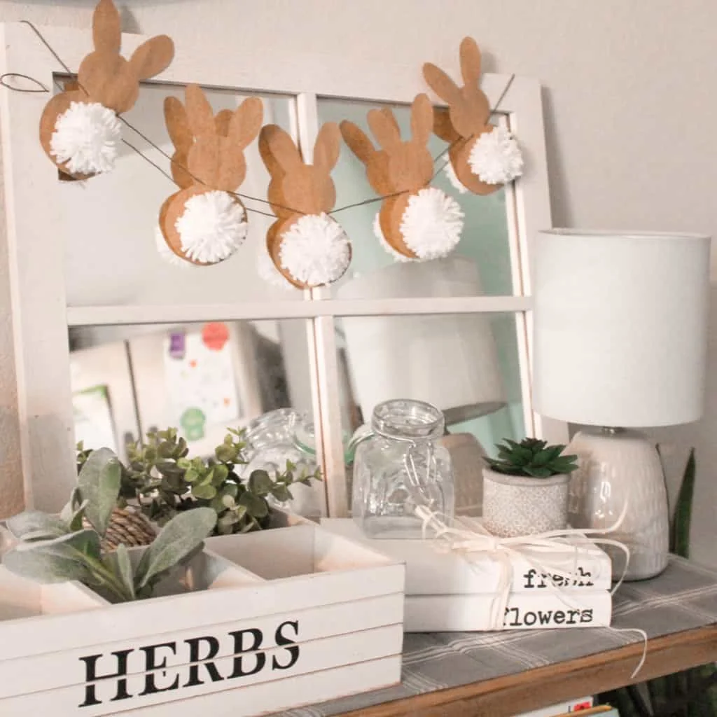 5. DIY guirnalda de conejo y huevos