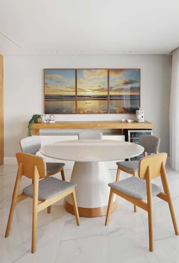 Tips for Choosing the Perfect Lacquered Table