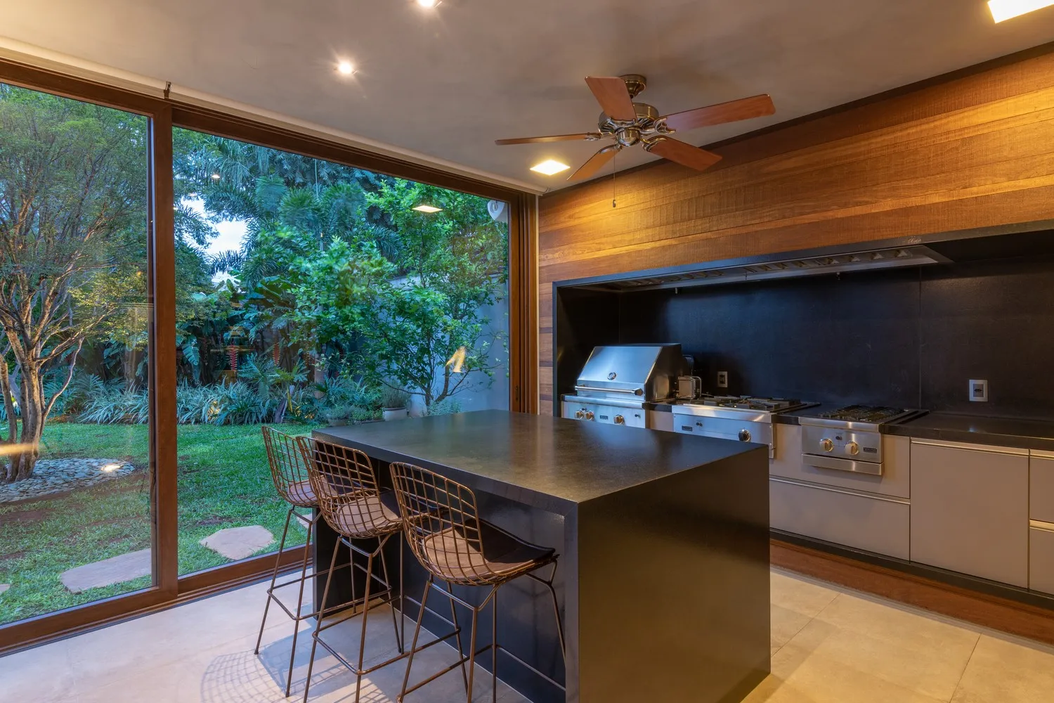 Rio Claro House by Celso Laetano Arquitetura in Rio Claro, Brazil Rio Claro House by Celso Laetano Arquitetura in Rio Claro, Brazil