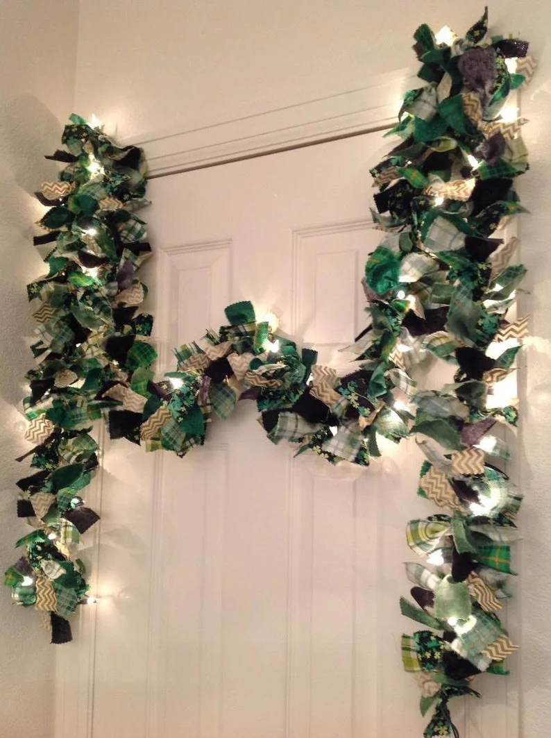 12. St. Patrick’s Day Rag Garland