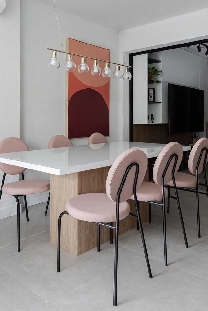 Tips for Choosing the Perfect Lacquered Table