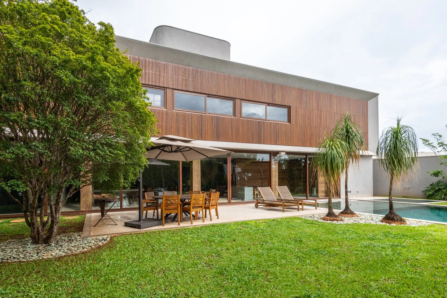 Rio Claro House by Celso Laetano Arquitetura in Rio Claro, Brazil Rio Claro House by Celso Laetano Arquitetura in Rio Claro, Brazil