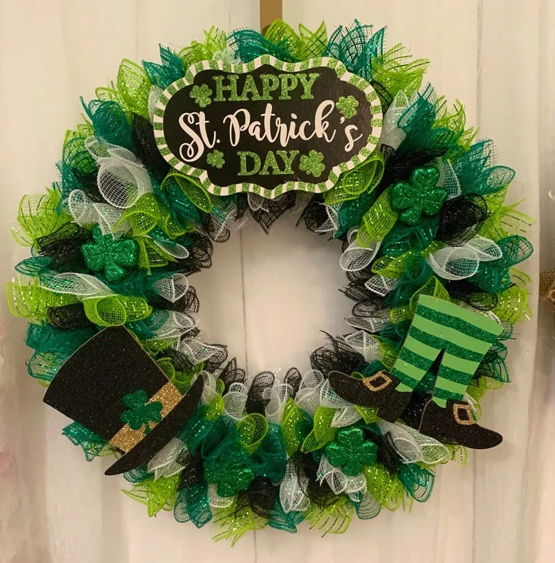 5. Венок із сітки St. patty day deco
