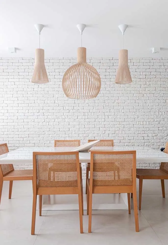 Tips for Choosing the Perfect Lacquered Table