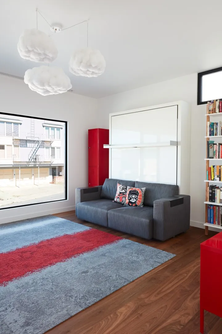 Modern翻转 from Klopf Architecture: Bright House with Reverse Layout in San Francisco