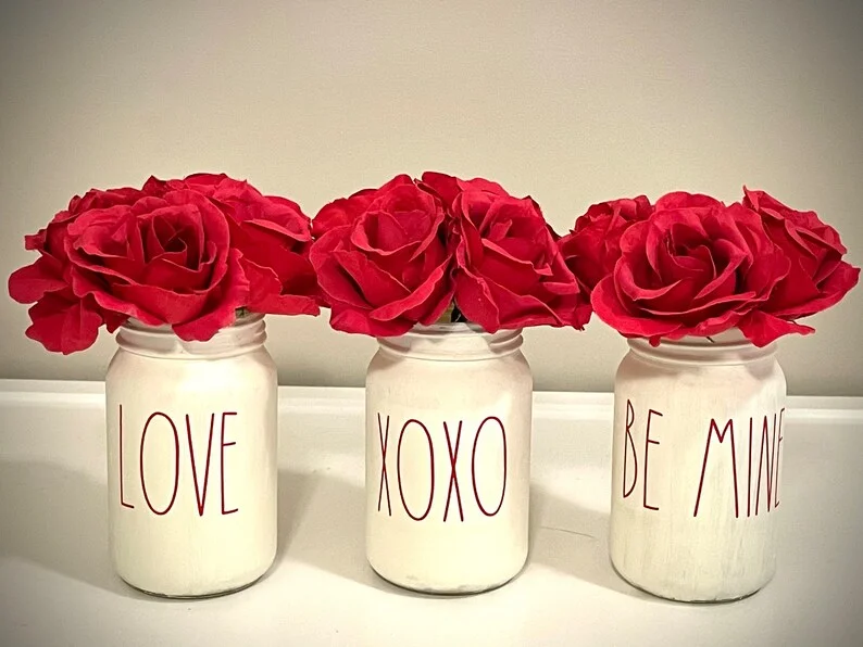 16. Mason-Jar im Stil von Rae Dunn