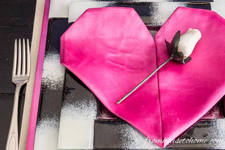 6. Doblar servilletas en forma de corazón