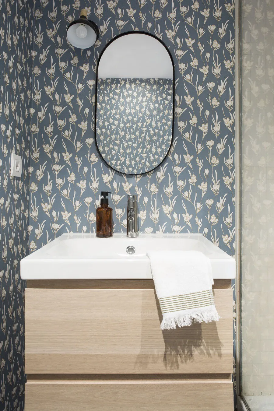 Keys to a Bright Home — Neutral Tones with Color and Abundant Natural Light