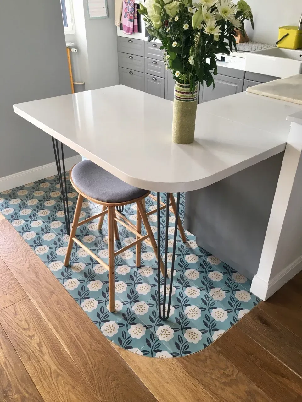 如何在一间房间中结合瓷砖和木地板？