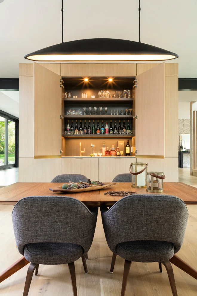 4. Moderne stilvolle Esszimmer in Kerrville