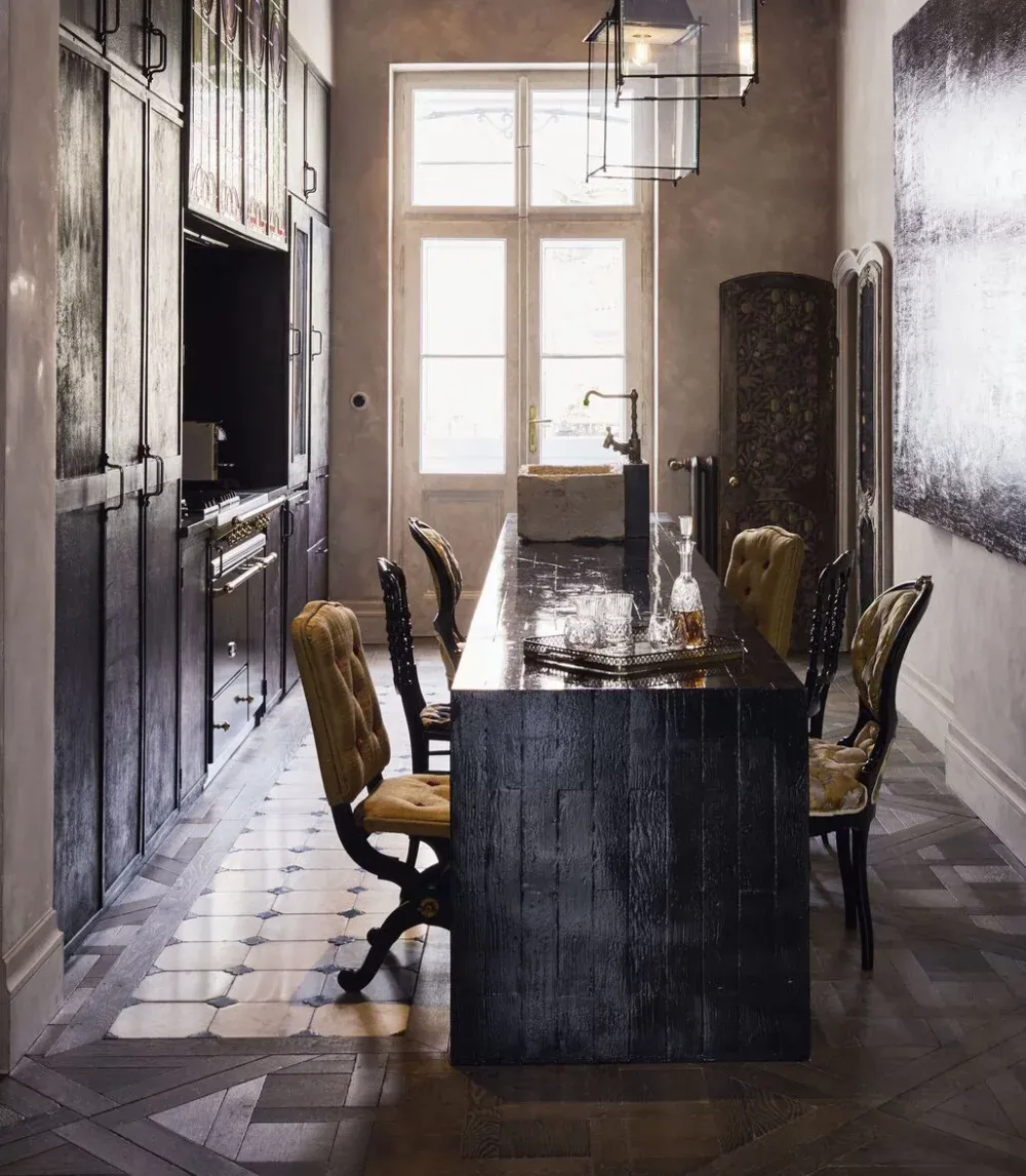 如何在一间房间中结合瓷砖和木地板？