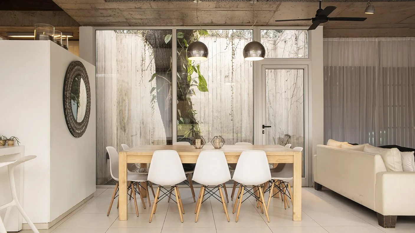 埃尔科特之家由Plural Arquitectos在阿根廷耶尔瓦布埃纳的设计