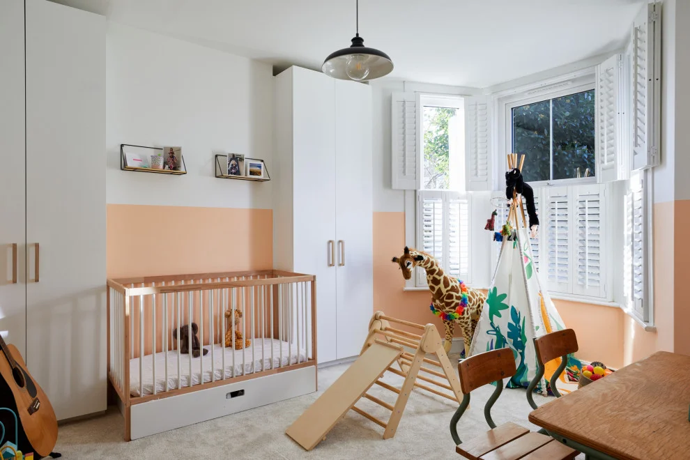 9. Casa familiar colorida en West Norwood