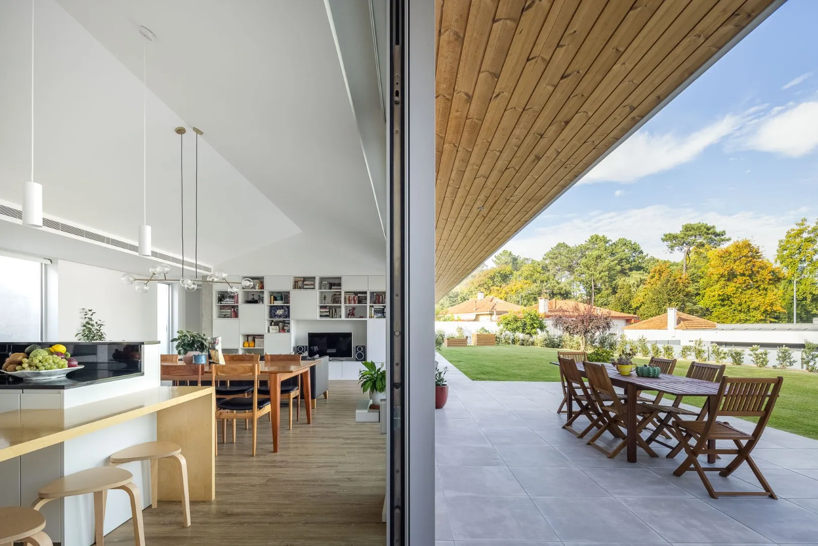 House H by Architect Bruno Gomes in San Juan da Madeira, Portugal House H by Architect Bruno Gomes in San Juan da Madeira, Portugal