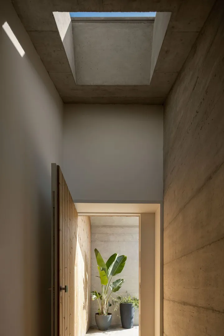 House H by Architect Bruno Gomes in San Juan da Madeira, Portugal House H by Architect Bruno Gomes in San Juan da Madeira, Portugal