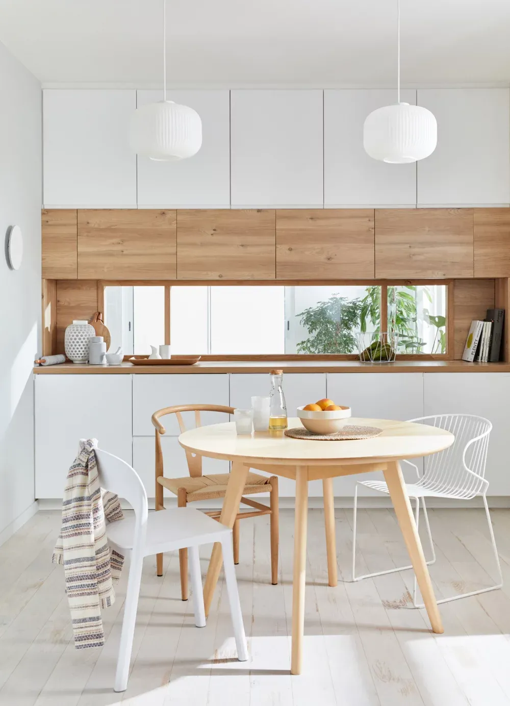 美丽的白色厨房模型