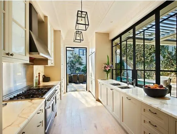 Tips for a Kitchen in the Hallway