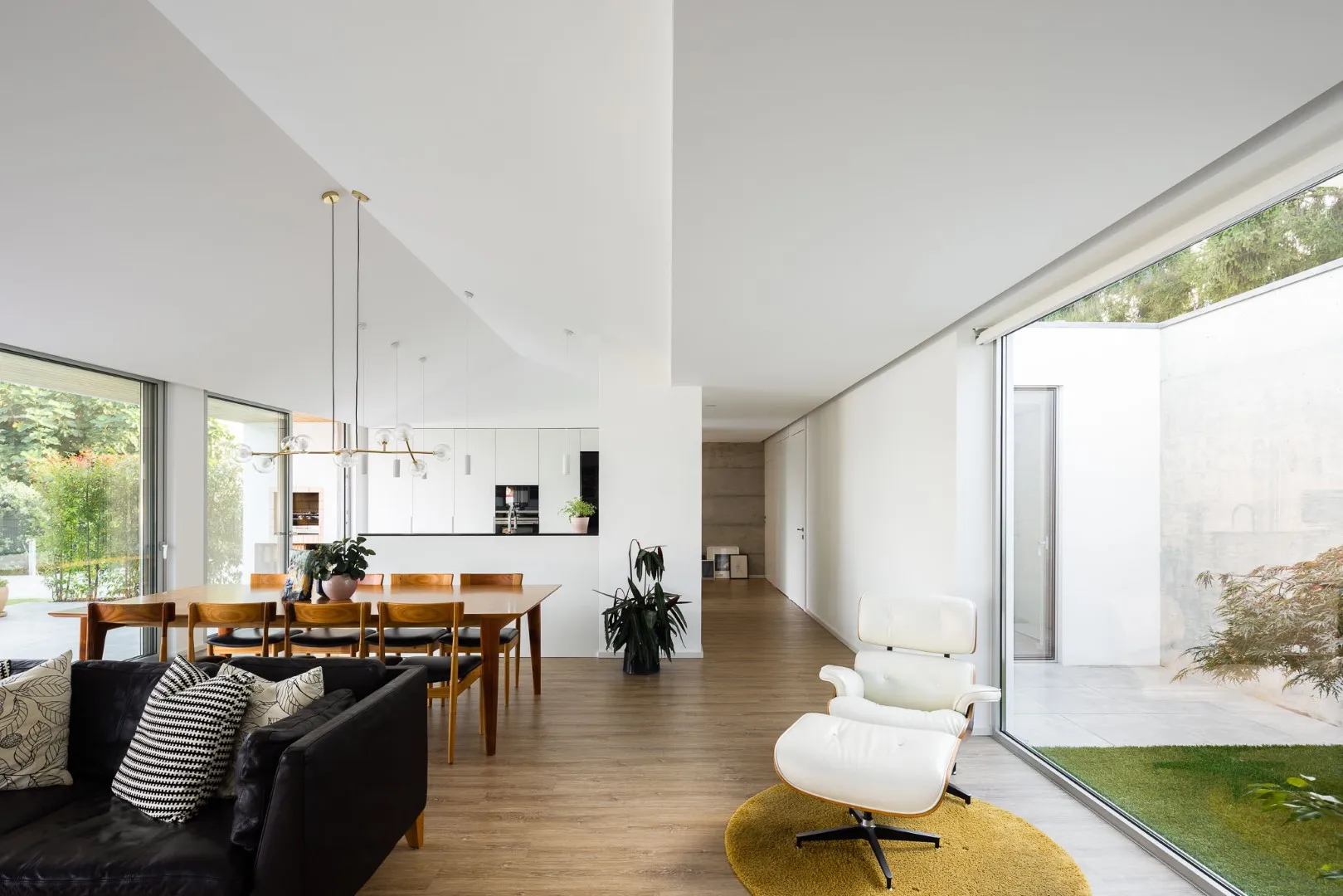 House H by Architect Bruno Gomes in San Juan da Madeira, Portugal House H by Architect Bruno Gomes in San Juan da Madeira, Portugal