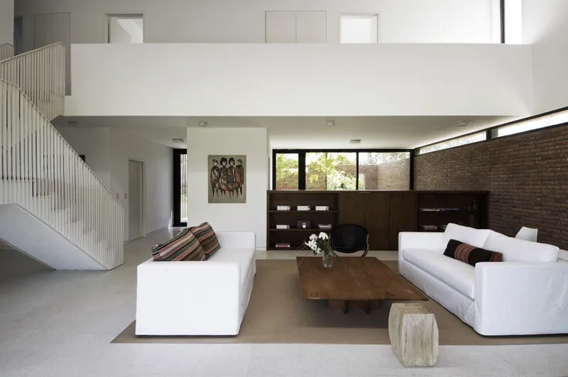 Casa MYP de Estudio BaBo en Buenos Aires, Argentina