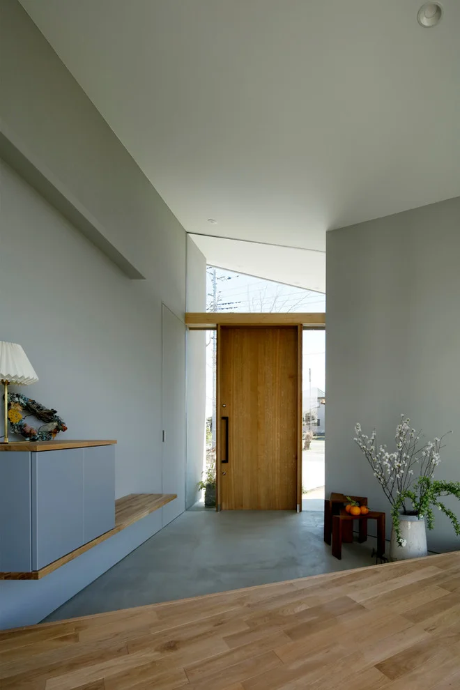 12. Modern Foyer