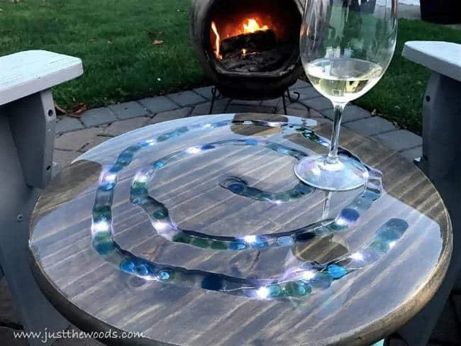5. Crear una mesa de mosaico con iluminación