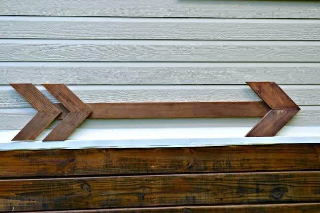 10. Arco de madera DIY