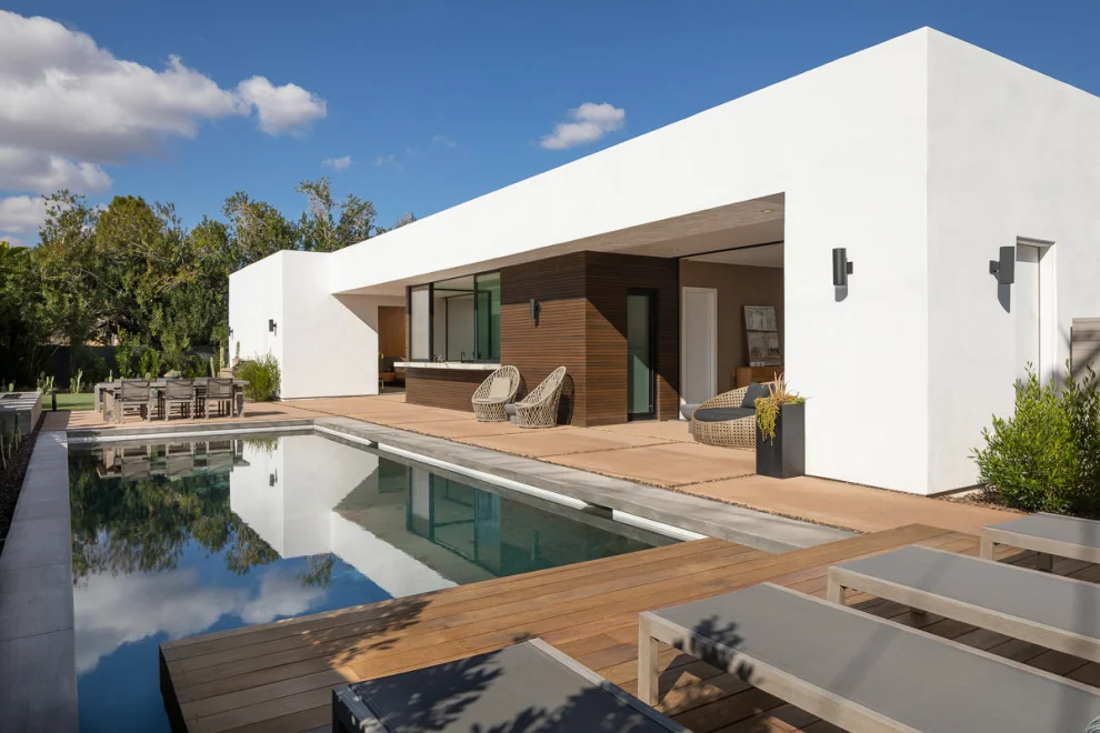 10. Modern Swimming Pool