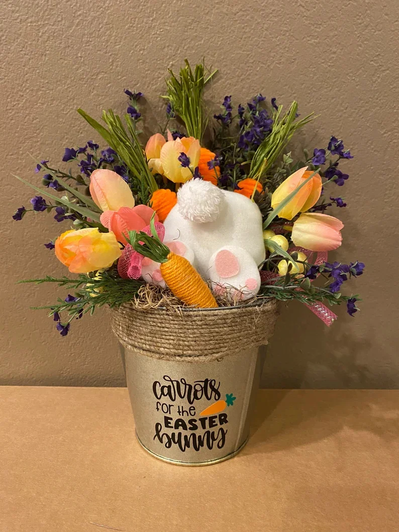 7. 复活节兔子中心装饰