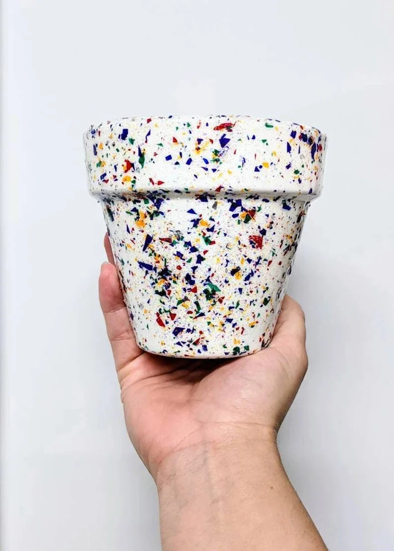 7. Maceta con glitter para plantas