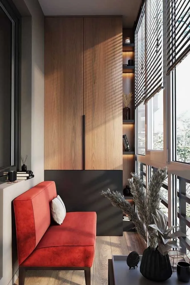 Советы по декорации узкого балкона