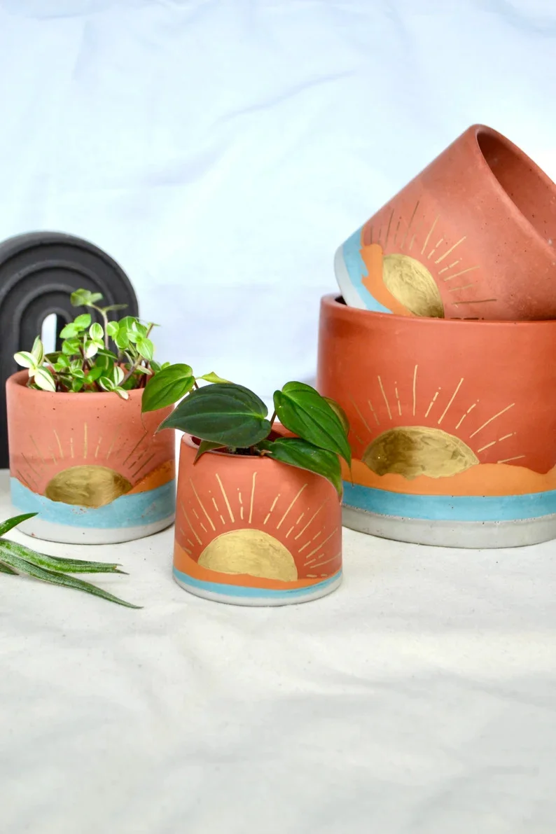 6. Planter minimalista y moderno de concreto en capas