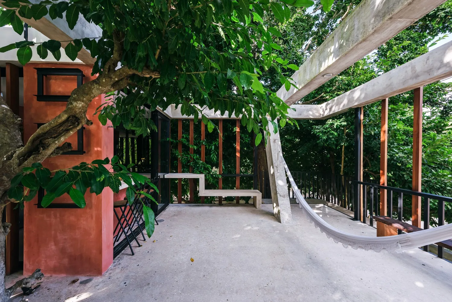 在墨西哥亚卡库尔城的木屋生活 LAAR