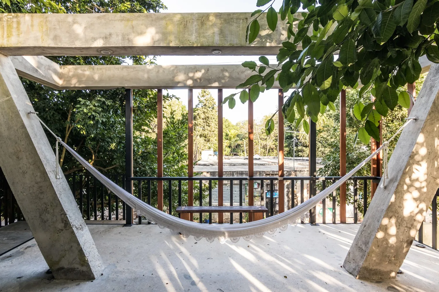 在墨西哥亚卡库尔城的木屋生活 LAAR