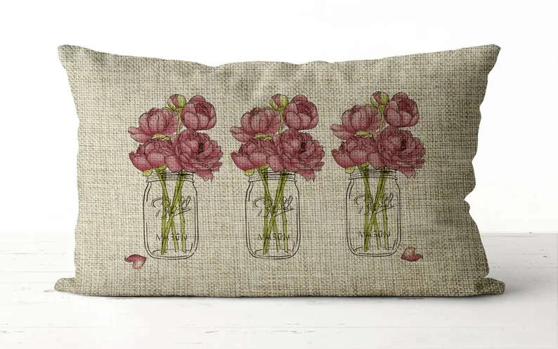 8. 玻璃瓶花卉图案靠垫