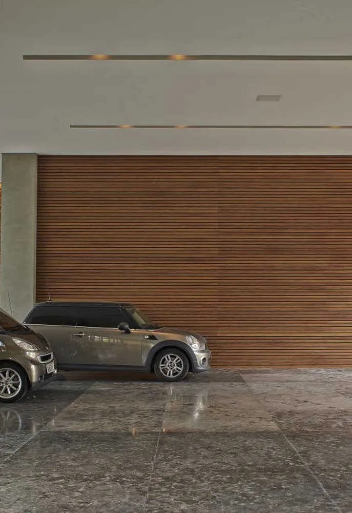 如何选择适合车库的瓷砖